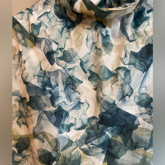 Cos Top with Ruffled Collar in Pastel Watercolours
Size 2 - Picture 6 of 8